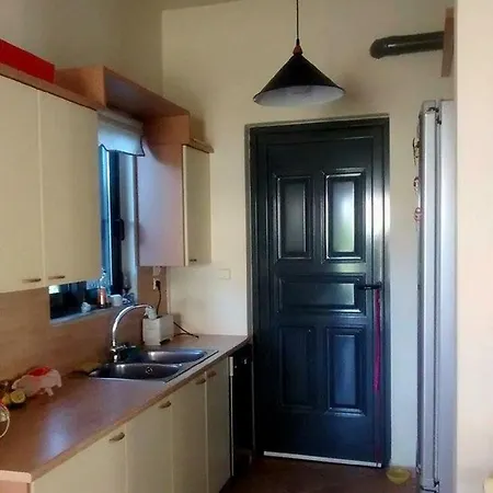 Semesterbostad Wonderfull 2 Storey House Near The Beach Kimi