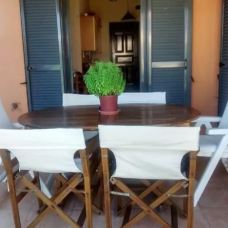 Wonderfull 2 Storey House Near The Beach Semesterbostad *