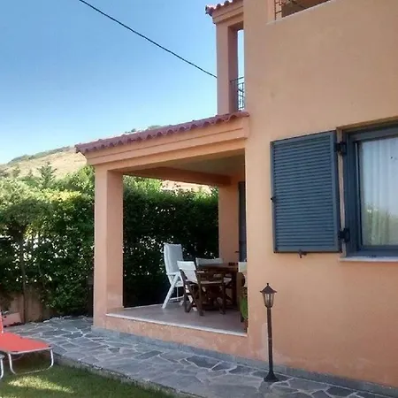 Wonderfull 2 Storey House Near The Beach Semesterbostad Kimi