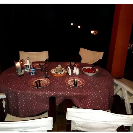 Semesterbostad Wonderfull 2 Storey House Near The Beach Kimi